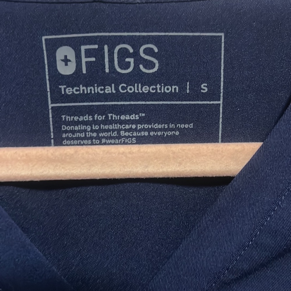 Figs The Technical Collection Top - image 3